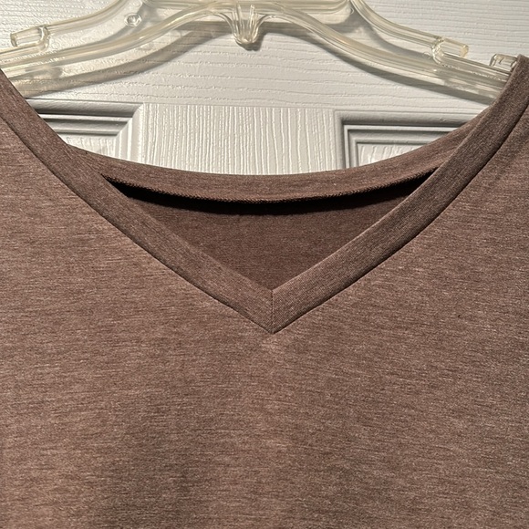 👚NWOT Oversized V Neck Batwing Short Rolled Sleeve Casual Basic Tee Shirt Top - Picture 6 of 13